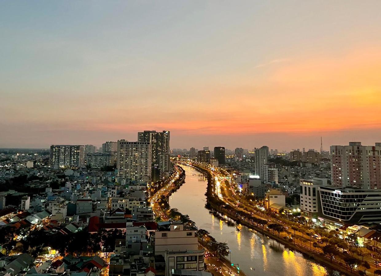 S'Home Saigon - Infinity Pool Signature Хошимин Экстерьер фото